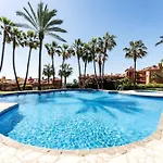 Bajo Con Acceso Directo Desde La Terraza A La Piscina Y Parking Privado En La Reserva De By Sunny Residences * マルベーリャ