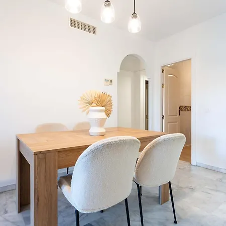 Apartmento En Con Acceso Directo A La Piscina! شقة *