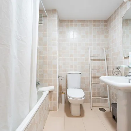 Apartmento En Con Acceso Directo A La Piscina!