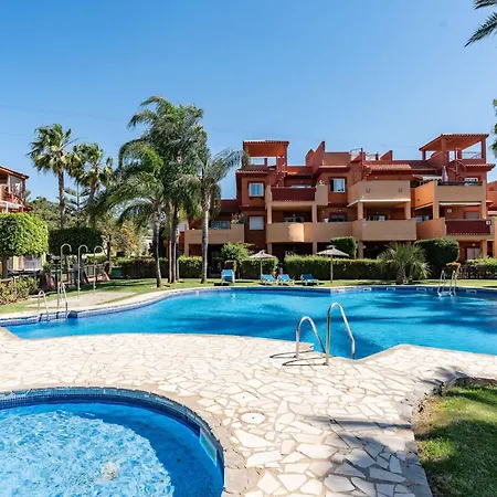 Bajo Con Acceso Directo Desde La Terraza A La Piscina Y Parking Privado En La Reserva De By Sunny Residences Апартаменты Марбелья