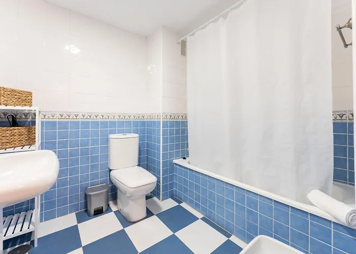 Apartmento En Con Acceso Directo A La Piscina! شقة *